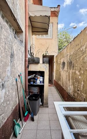Casa à venda com 170m², 4 quartos e 2 vagas Casa à venda com 170m², 4 quartos e 2 vagasÁrea de Serviço