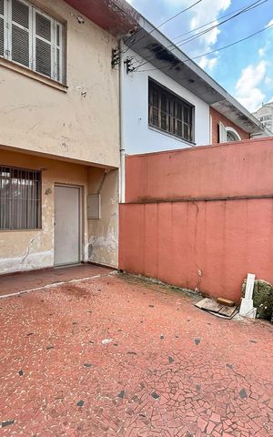 Casa à venda com 170m², 4 quartos e 2 vagas Casa à venda com 170m², 4 quartos e 2 vagasGaragem