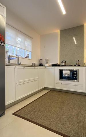 Casa para alugar com 600m², 3 quartos e 4 vagas Casa para alugar com 600m², 3 quartos e 4 vagasCozinha