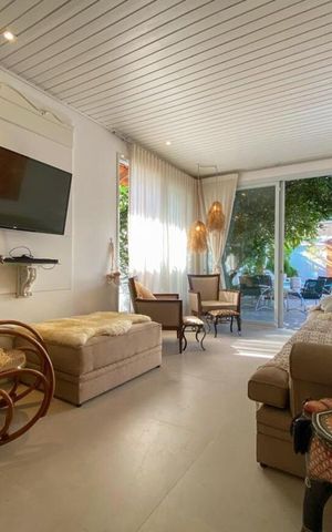 Casa para alugar com 600m², 3 quartos e 4 vagas Casa para alugar com 600m², 3 quartos e 4 vagasSala