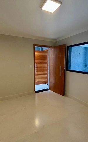 Casa à venda com 134m², 3 quartos e 2 vagas Casa à venda com 134m², 3 quartos e 2 vagasSala