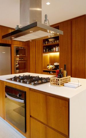 Casa à venda com 382m², 3 quartos e 3 vagas
