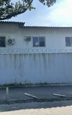 Casa de condomínio para alugar com 80m², 2 quartos e 1 vagaFachada + paquinha