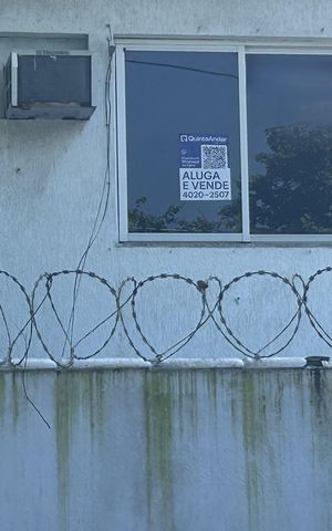 Casa de condomínio para alugar com 80m², 2 quartos e 1 vagaFachada + paquinha