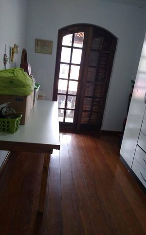 Casa à venda com 190m², 3 quartos e 3 vagas Casa à venda com 190m², 3 quartos e 3 vagasQuarto