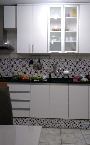 Casa à venda com 190m², 3 quartos e 3 vagas Casa à venda com 190m², 3 quartos e 3 vagasCozinha