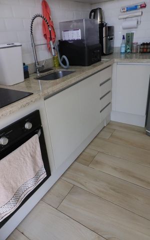 Apartamento à venda com 47m², 2 quartos e 1 vagaCozinha e Área de Serviço