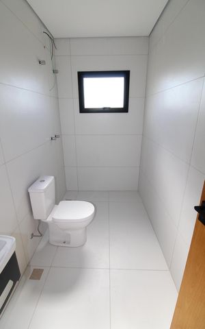 Casa de condomínio para alugar com 250m², 3 quartos e 4 vagasBanheiro da Suíte 3