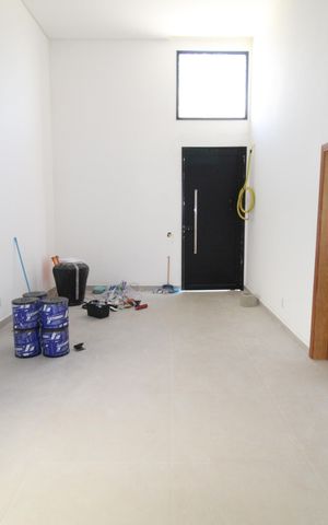 Casa de condomínio para alugar com 250m², 3 quartos e 4 vagasSala