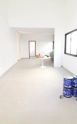 Casa de condomínio para alugar com 250m², 3 quartos e 4 vagasSala