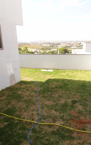 Casa de condomínio para alugar com 250m², 3 quartos e 4 vagasQuintal