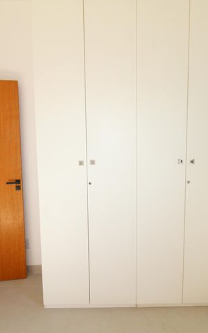 Casa de condomínio para alugar com 250m², 3 quartos e 4 vagasSuíte 2