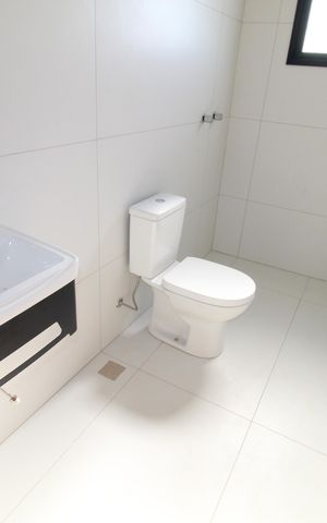 Casa de condomínio para alugar com 250m², 3 quartos e 4 vagasBanheiro da Suíte 3