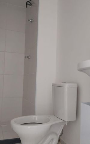 Apartamento para alugar com 28m², 2 quartos e sem vaga Apartamento para alugar com 28m², 2 quartos e sem vagaBanheiro