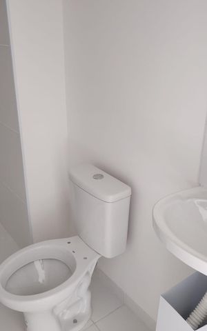 Apartamento para alugar com 28m², 2 quartos e sem vaga Apartamento para alugar com 28m², 2 quartos e sem vagaBanheiro