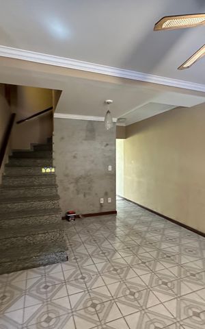 Casa à venda com 155m², 2 quartos e 2 vagasSala