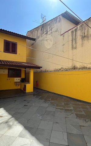 Casa à venda com 155m², 2 quartos e 2 vagasQuintal