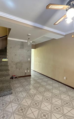 Casa à venda com 155m², 2 quartos e 2 vagasSala