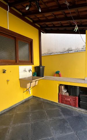 Casa à venda com 155m², 2 quartos e 2 vagasQuintal