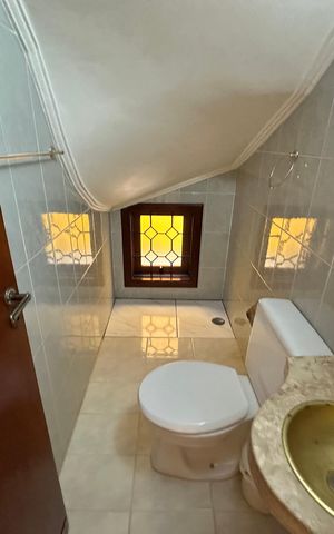 Casa à venda com 155m², 2 quartos e 2 vagasLavabo