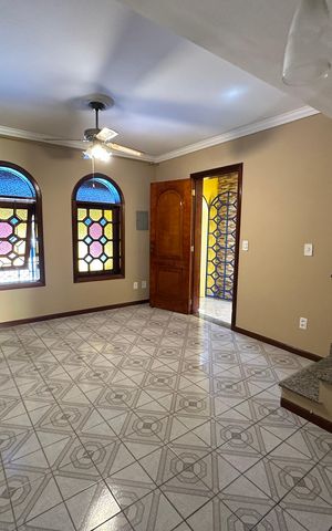 Casa à venda com 155m², 2 quartos e 2 vagasSala
