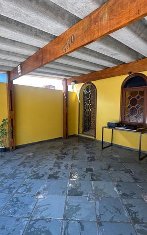 Casa à venda com 155m², 2 quartos e 2 vagasGaragem