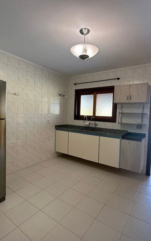Casa à venda com 155m², 2 quartos e 2 vagasCozinha