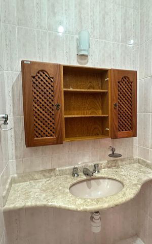 Casa à venda com 155m², 2 quartos e 2 vagasBanheiro