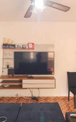 Casa à venda com 169m², 4 quartos e 2 vagas Casa à venda com 169m², 4 quartos e 2 vagasSala