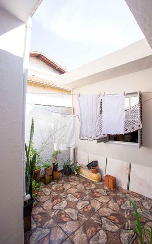 Casa à venda com 200m², 3 quartos e 2 vagasÁrea de Serviço