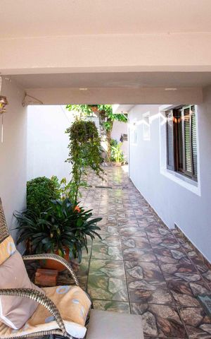 Casa à venda com 200m², 3 quartos e 2 vagasQuintal
