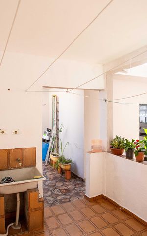 Casa à venda com 200m², 3 quartos e 2 vagasÁrea de Serviço