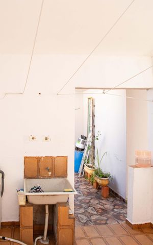 Casa à venda com 200m², 3 quartos e 2 vagasÁrea de Serviço