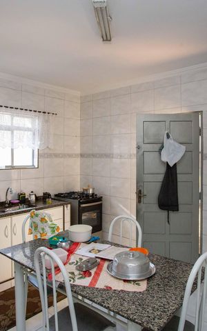 Casa à venda com 200m², 3 quartos e 2 vagasCozinha