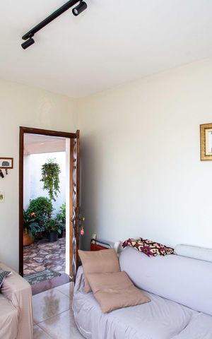 Casa à venda com 200m², 3 quartos e 2 vagasSala