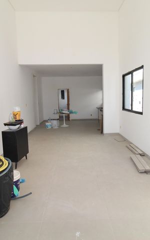 Casa de condomínio para alugar com 265m², 3 quartos e 4 vagasSala