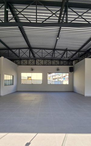 Casa de condomínio à venda com 150m², 3 quartos e 1 vaga Casa de condomínio à venda com 150m², 3 quartos e 1 vagaÁrea comum - Salão de festas