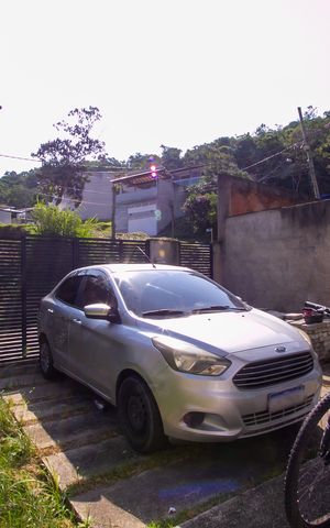 Casa de condomínio à venda com 150m², 3 quartos e 1 vaga Casa de condomínio à venda com 150m², 3 quartos e 1 vagaQuintal