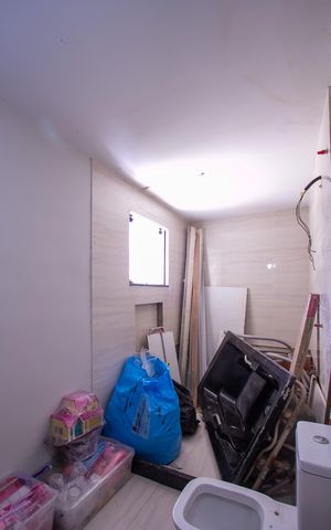 Casa de condomínio à venda com 150m², 3 quartos e 1 vaga Casa de condomínio à venda com 150m², 3 quartos e 1 vagaBanheiro da Suíte 1
