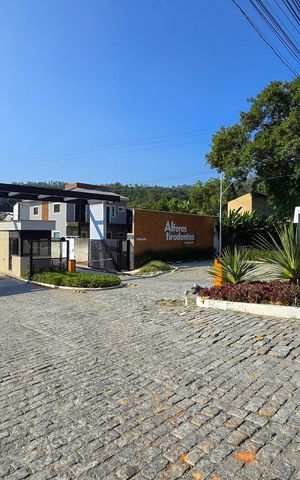 Casa de condomínio à venda com 150m², 3 quartos e 1 vaga Casa de condomínio à venda com 150m², 3 quartos e 1 vagaFachada do condomínio