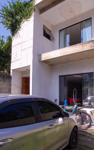 Casa de condomínio à venda com 150m², 3 quartos e 1 vaga Casa de condomínio à venda com 150m², 3 quartos e 1 vagaQuintal