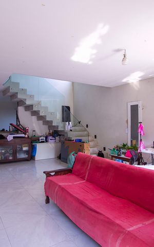 Casa de condomínio à venda com 150m², 3 quartos e 1 vaga Casa de condomínio à venda com 150m², 3 quartos e 1 vagaSala