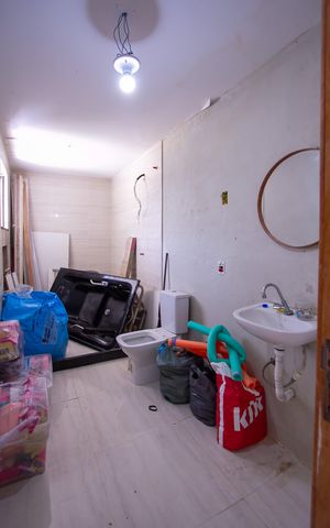 Casa de condomínio à venda com 150m², 3 quartos e 1 vaga Casa de condomínio à venda com 150m², 3 quartos e 1 vagaBanheiro da Suíte 1