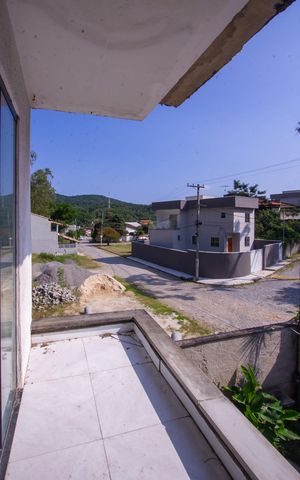Casa de condomínio à venda com 150m², 3 quartos e 1 vaga Casa de condomínio à venda com 150m², 3 quartos e 1 vagaVaranda da Suíte 1