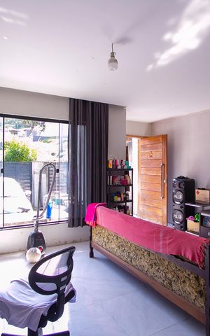 Casa de condomínio à venda com 150m², 3 quartos e 1 vaga Casa de condomínio à venda com 150m², 3 quartos e 1 vagaSala