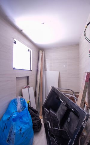 Casa de condomínio à venda com 150m², 3 quartos e 1 vaga Casa de condomínio à venda com 150m², 3 quartos e 1 vagaBanheiro da Suíte 1