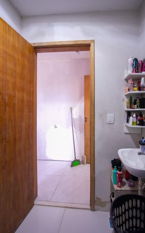 Casa de condomínio à venda com 150m², 3 quartos e 1 vaga Casa de condomínio à venda com 150m², 3 quartos e 1 vagaBanheiro Social