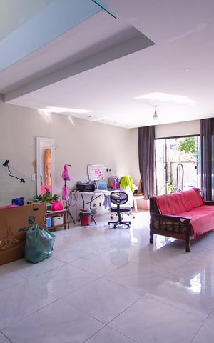 Casa de condomínio à venda com 150m², 3 quartos e 1 vaga Casa de condomínio à venda com 150m², 3 quartos e 1 vagaSala