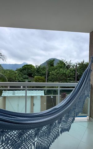 Casa de condomínio à venda com 180m², 4 quartos e 2 vagas Casa de condomínio à venda com 180m², 4 quartos e 2 vagasSuíte 4 - Varanda