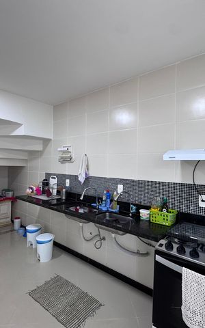 Casa de condomínio à venda com 180m², 4 quartos e 2 vagas Casa de condomínio à venda com 180m², 4 quartos e 2 vagasCozinha